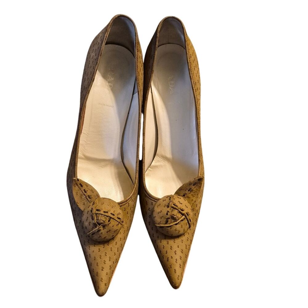 Prada Vintage Ostrich-Embossed Leather Pointed Toe Pumps w/ Rosette Bow – EU 40 - Picture 2 of 9